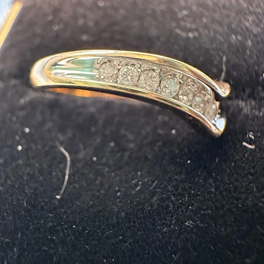 Diamond Chevron Ring- 10K Gold - Picture 8 of 13
